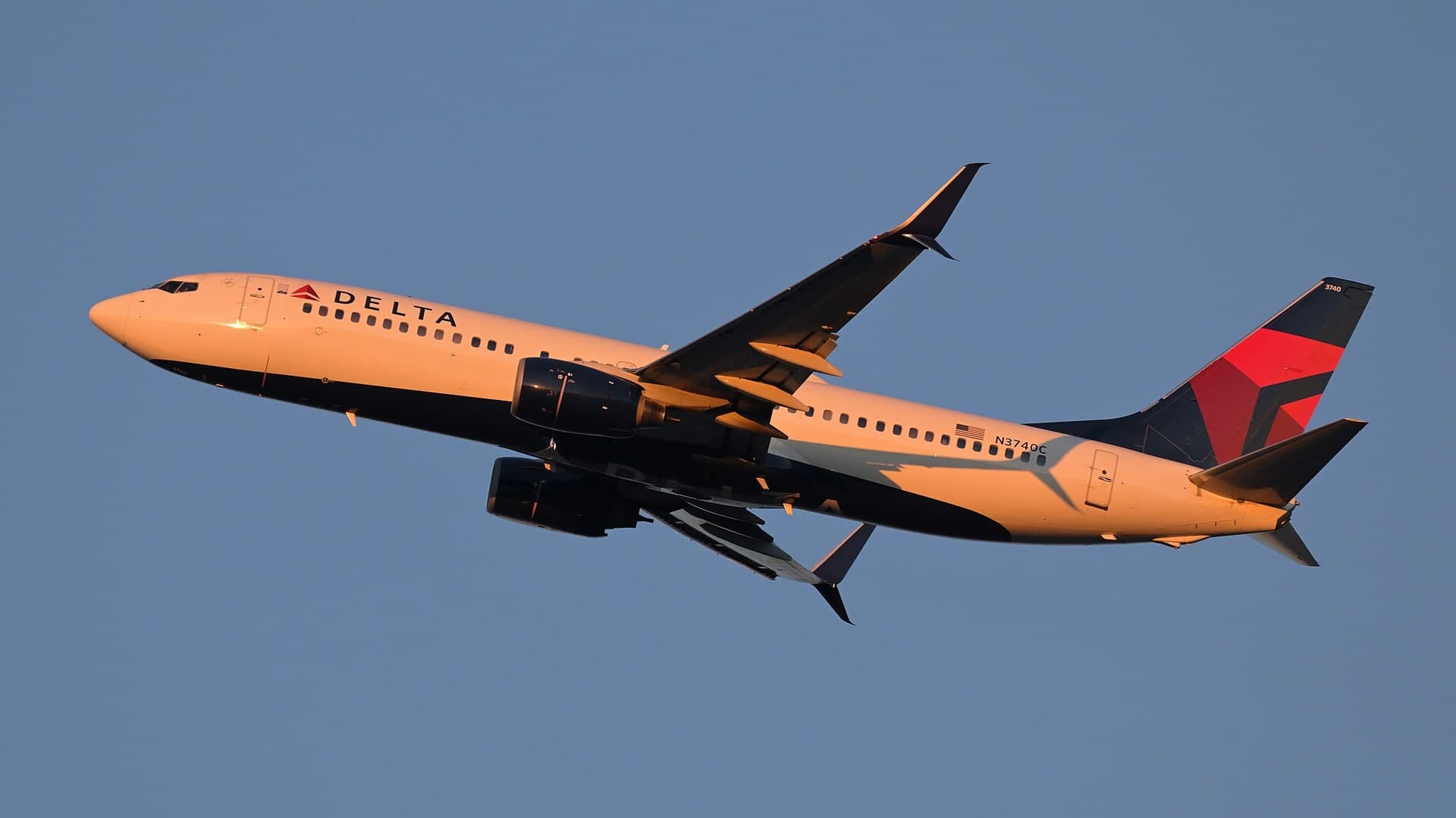 N3740C — Boeing