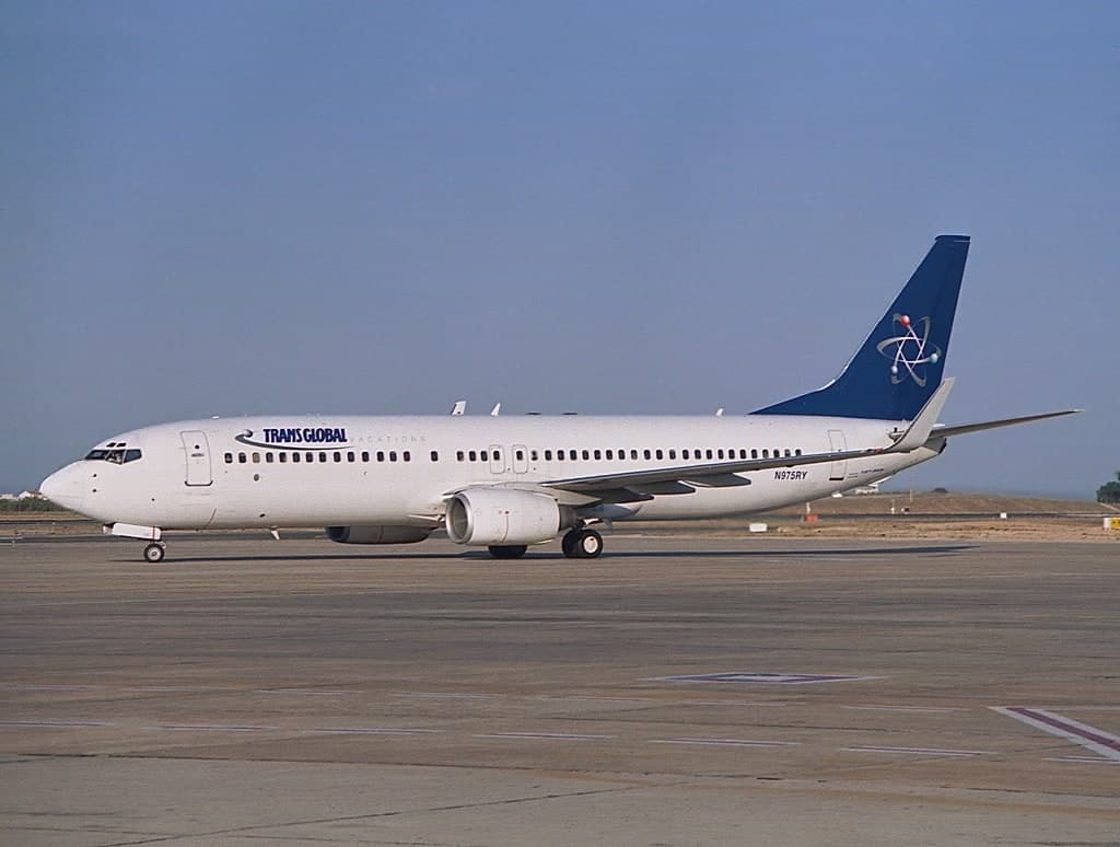 N975RY — Twin-engine aircraft