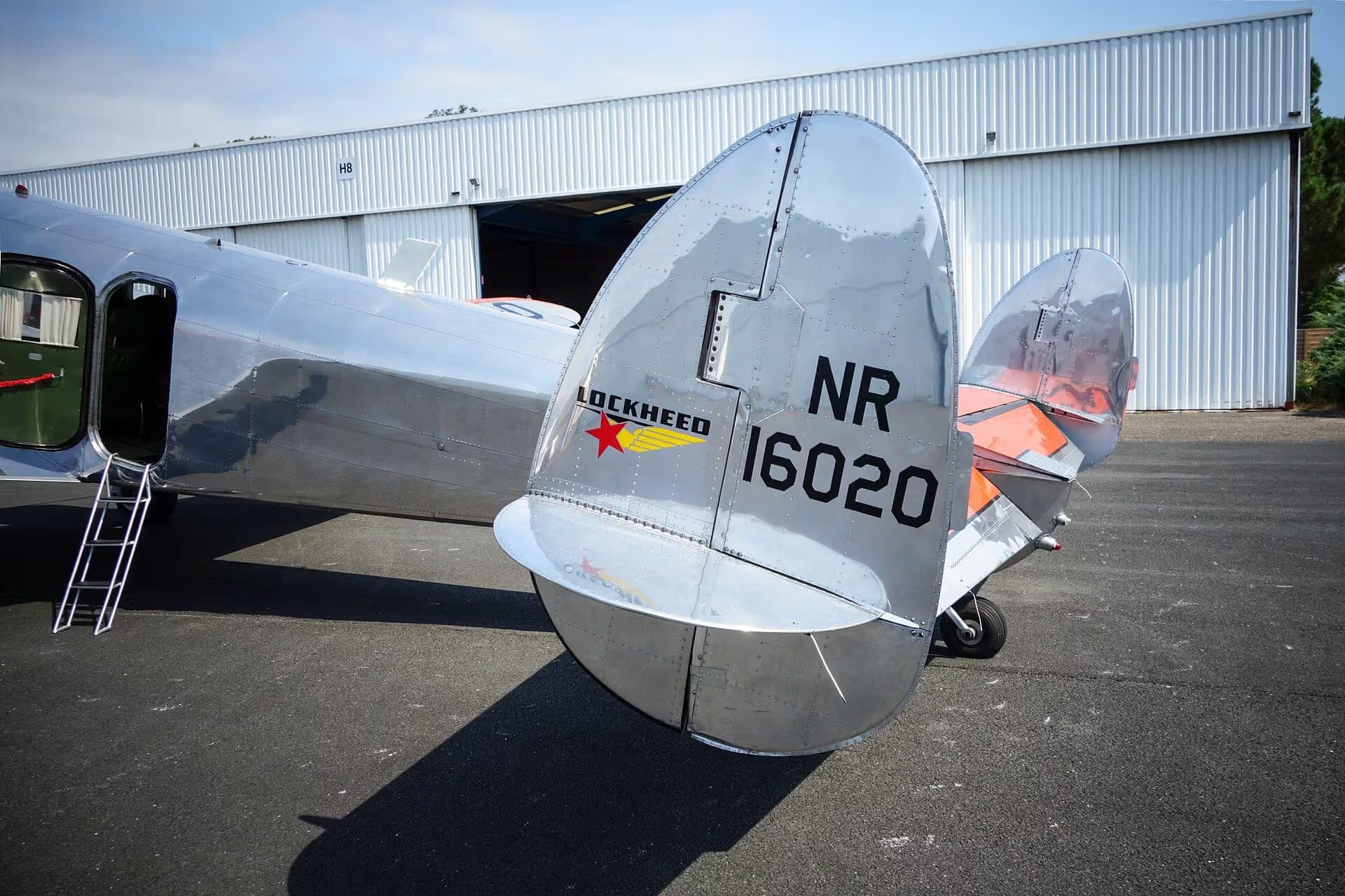 Unidentified — Lockheed