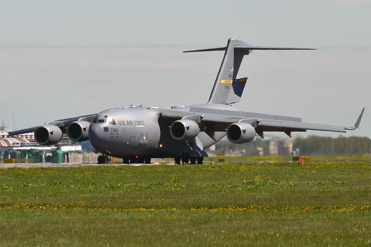 Unidentified — Boeing