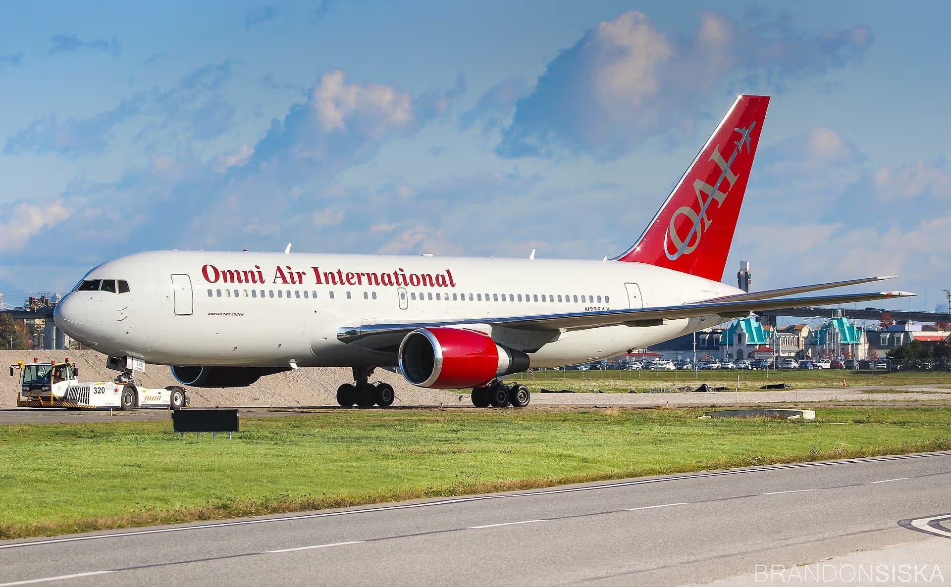 N225AX — Boeing