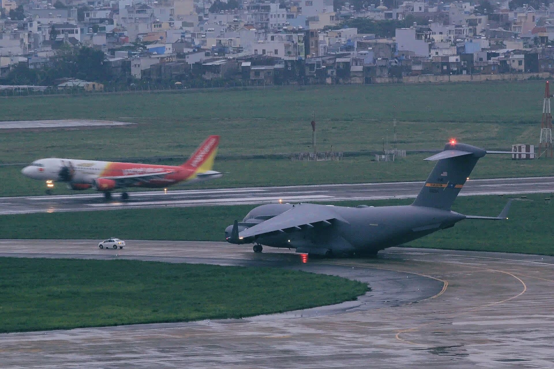 Unidentified — Aircraft
