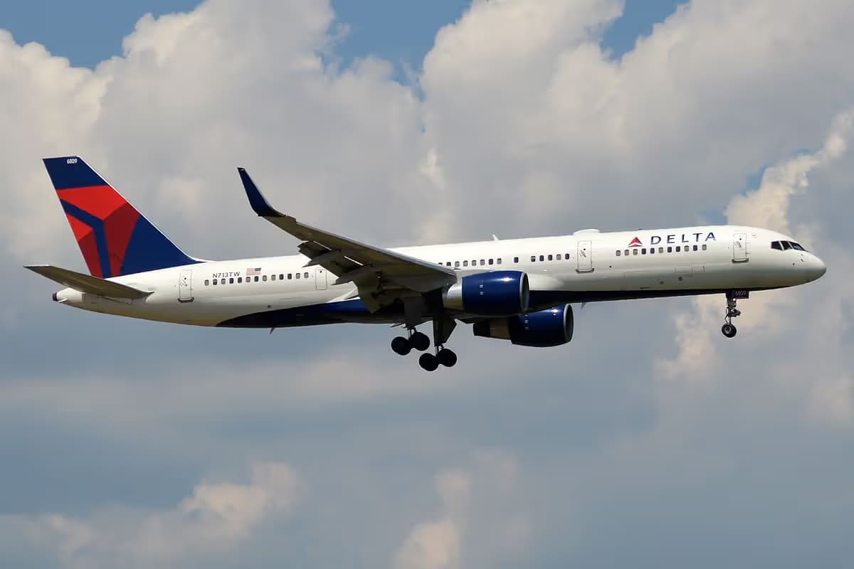 N713TW — Boeing