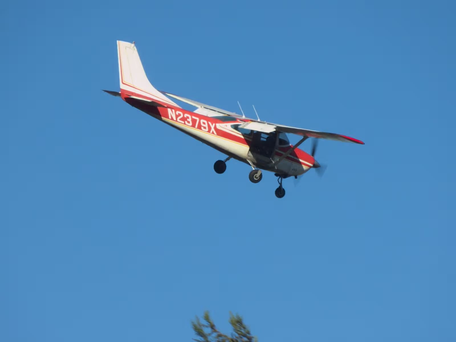 N2379X — Cessna