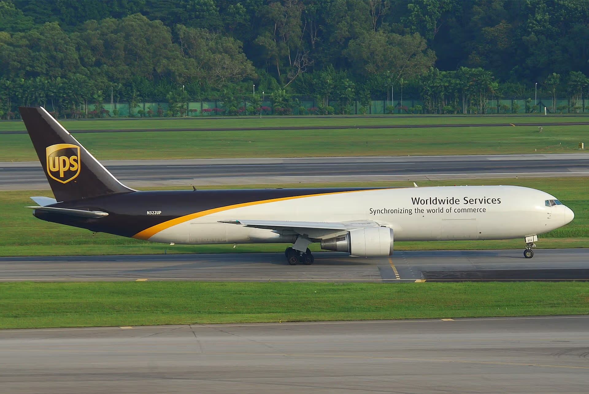 N322UP — Twin-engine aircraft