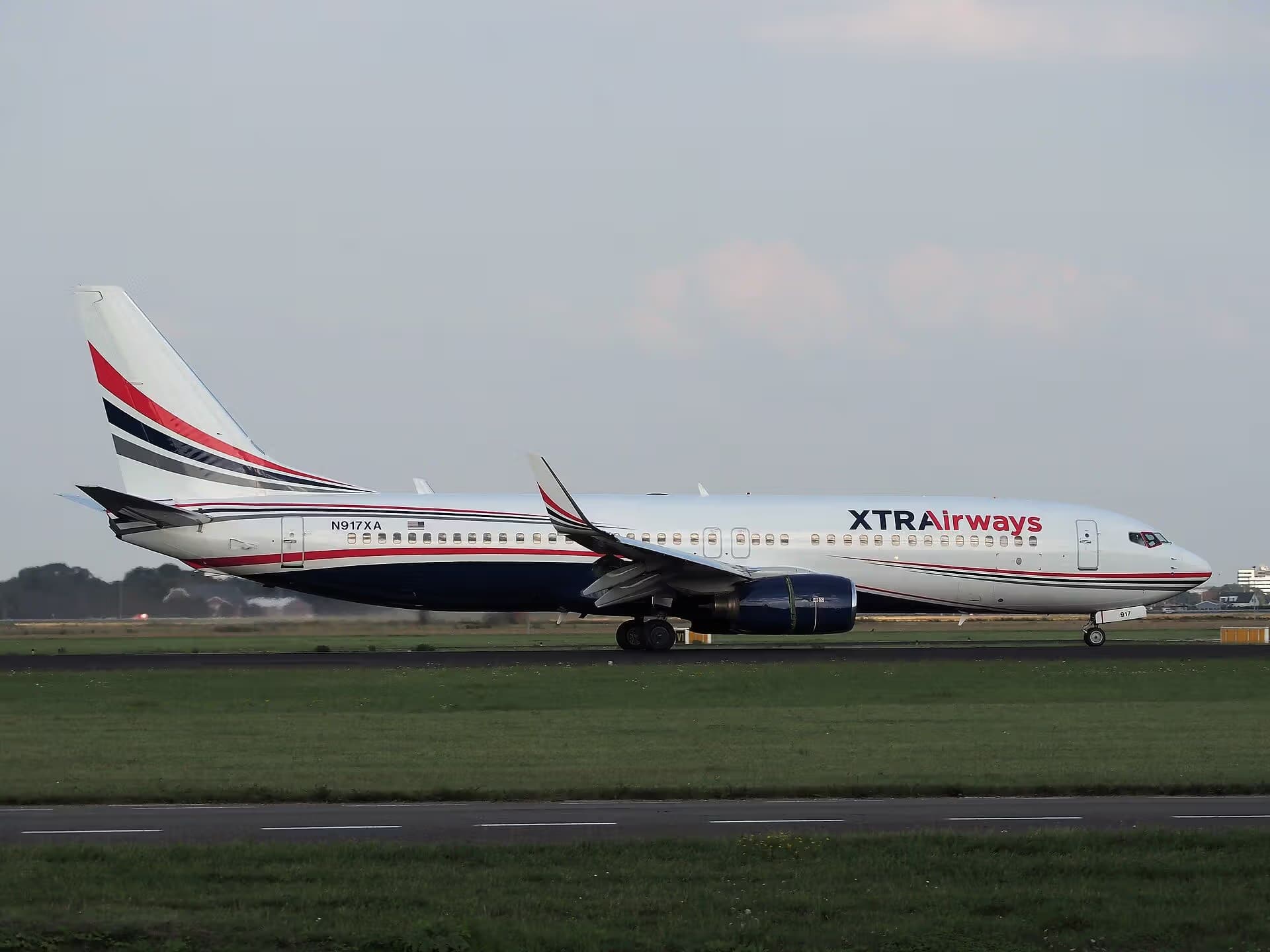 N917XA — Twin-engine aircraft