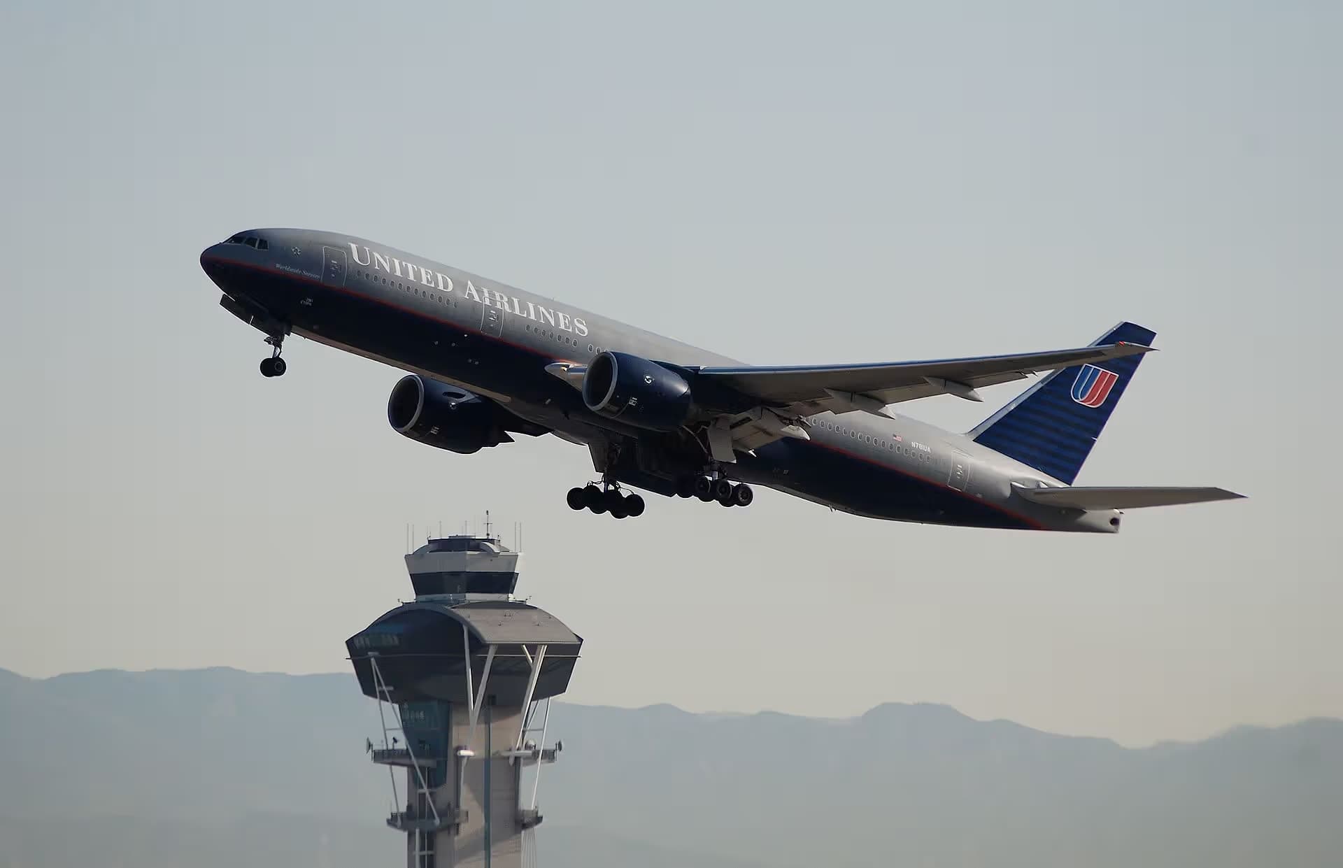 N781UA — Boeing