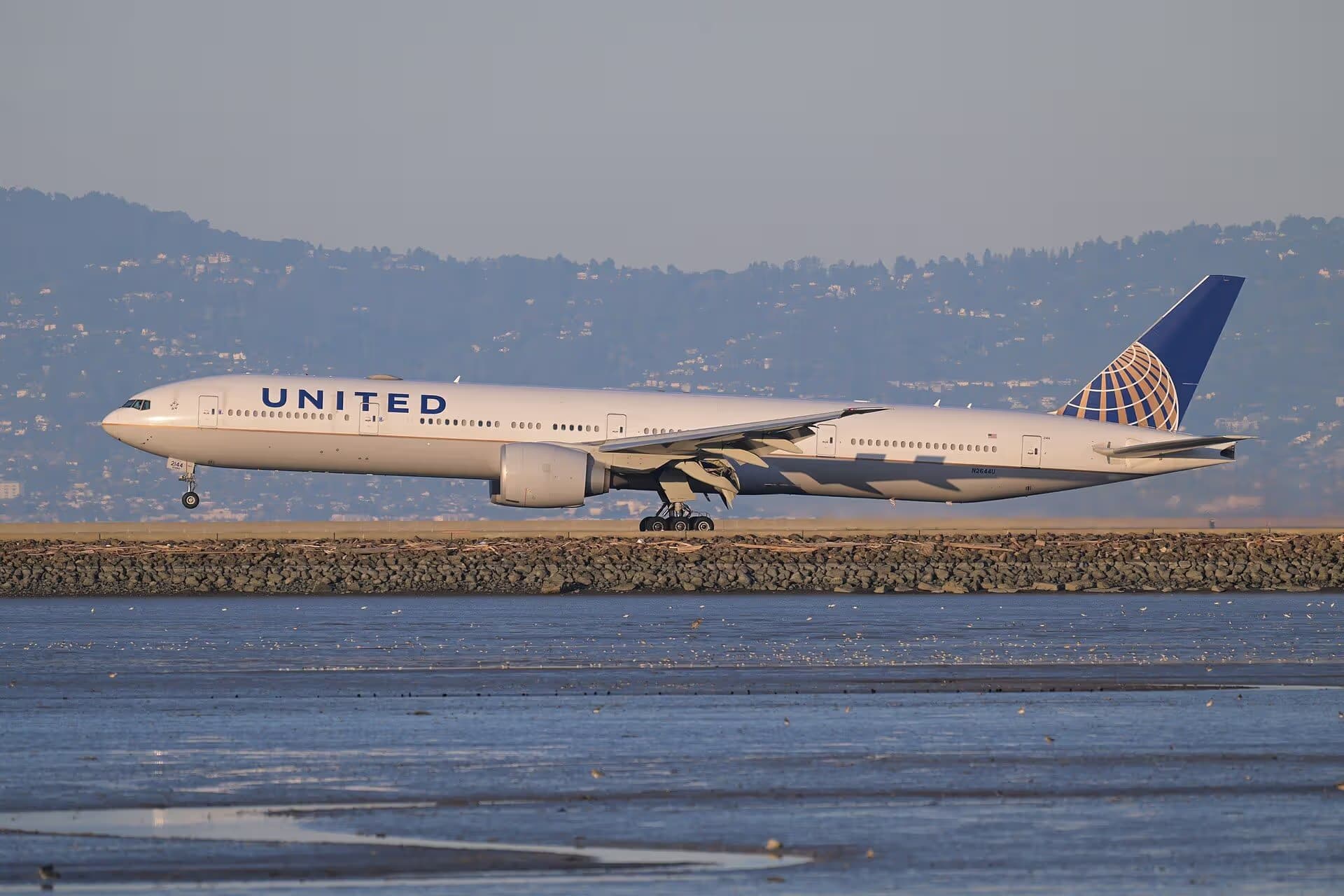 N2644U — Boeing