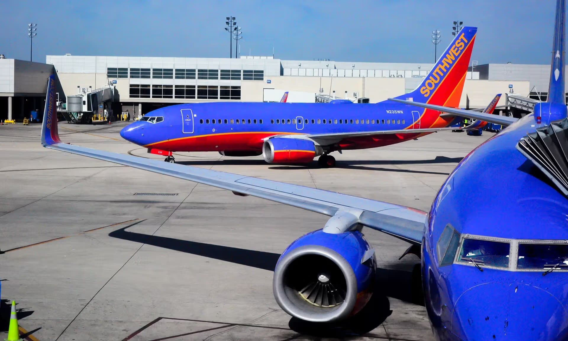 N235WN — Boeing