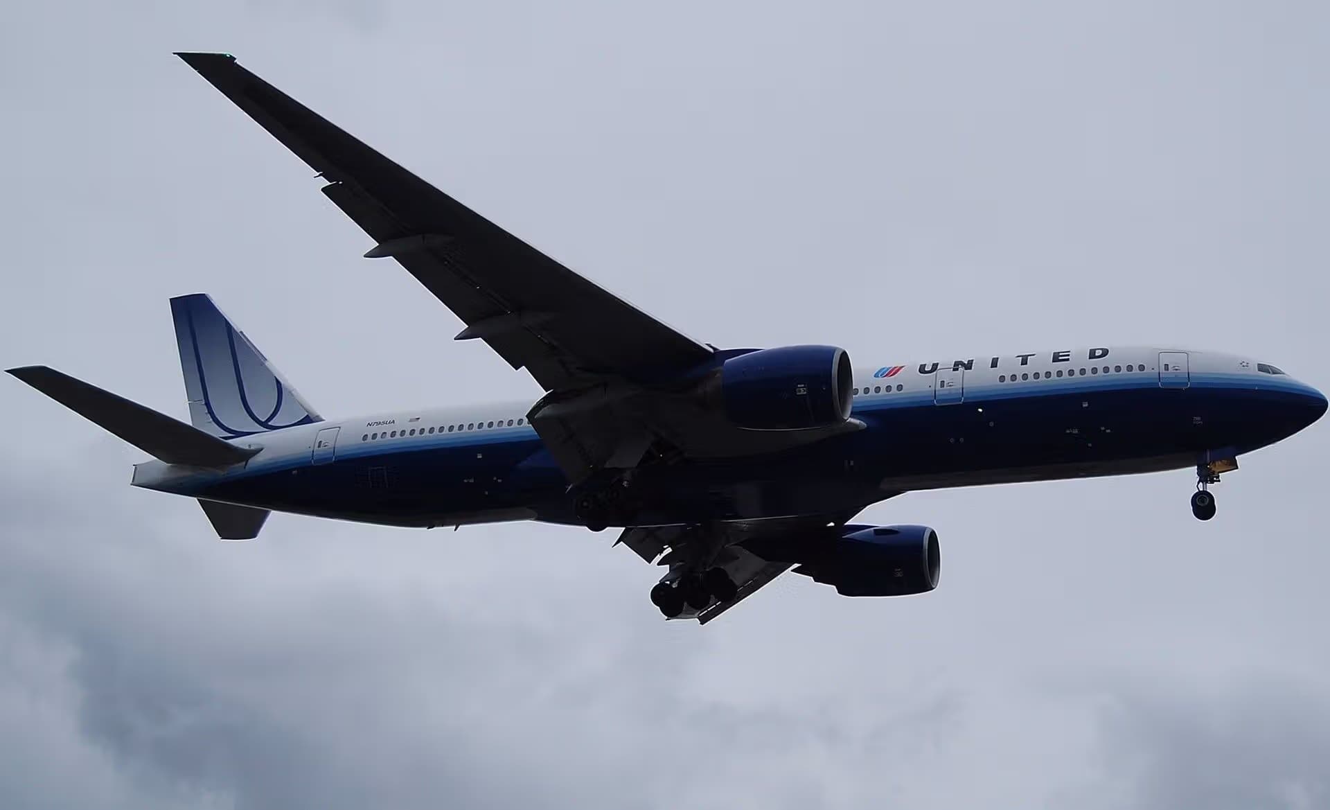 N795UA — Boeing