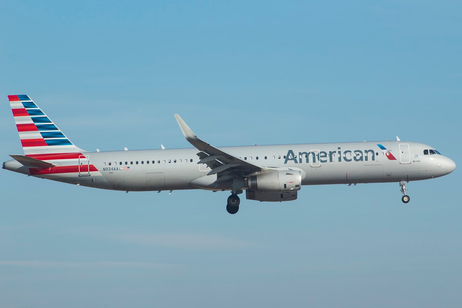 N934AA — Airbus