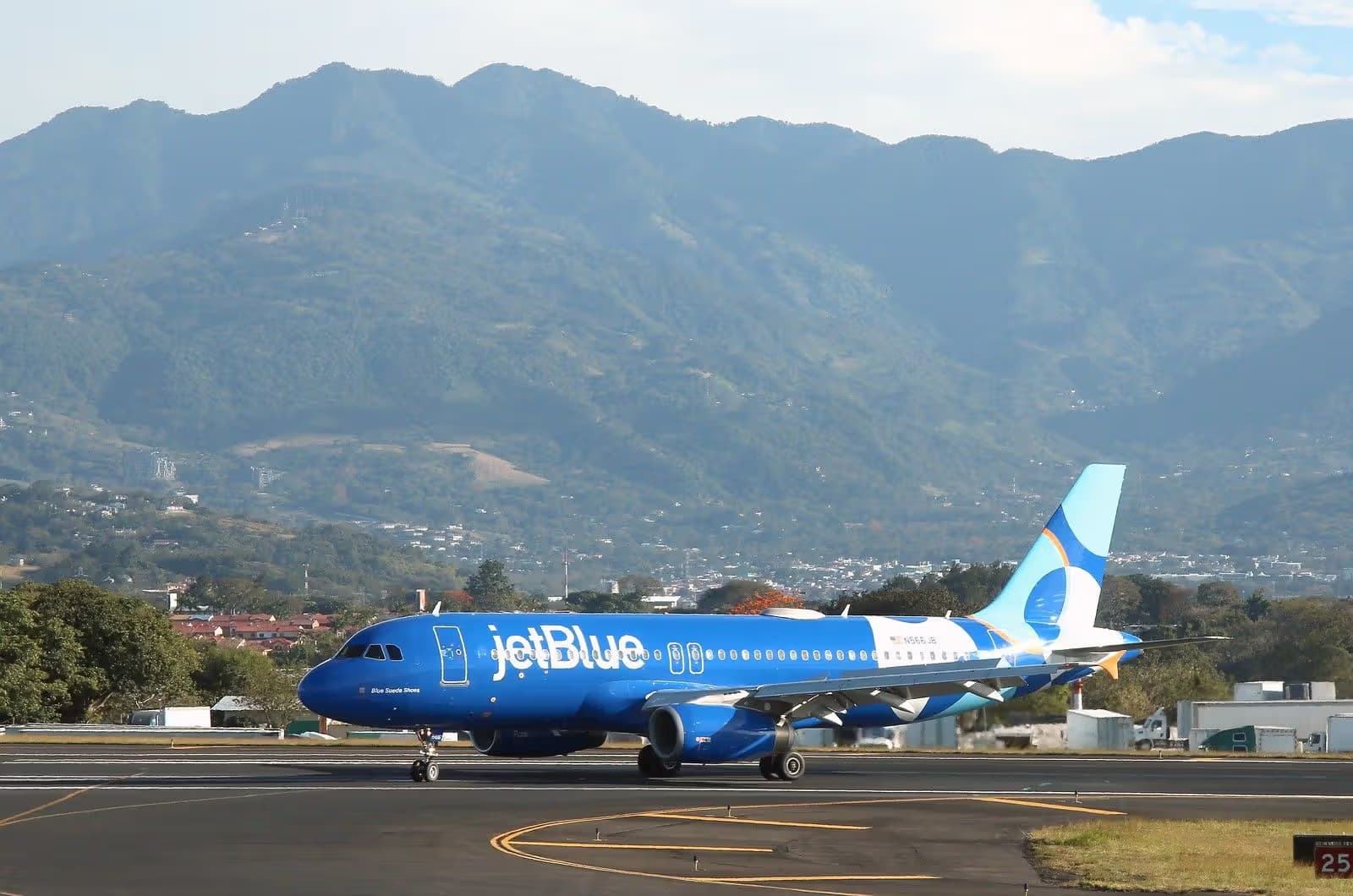 N566JB — Airbus