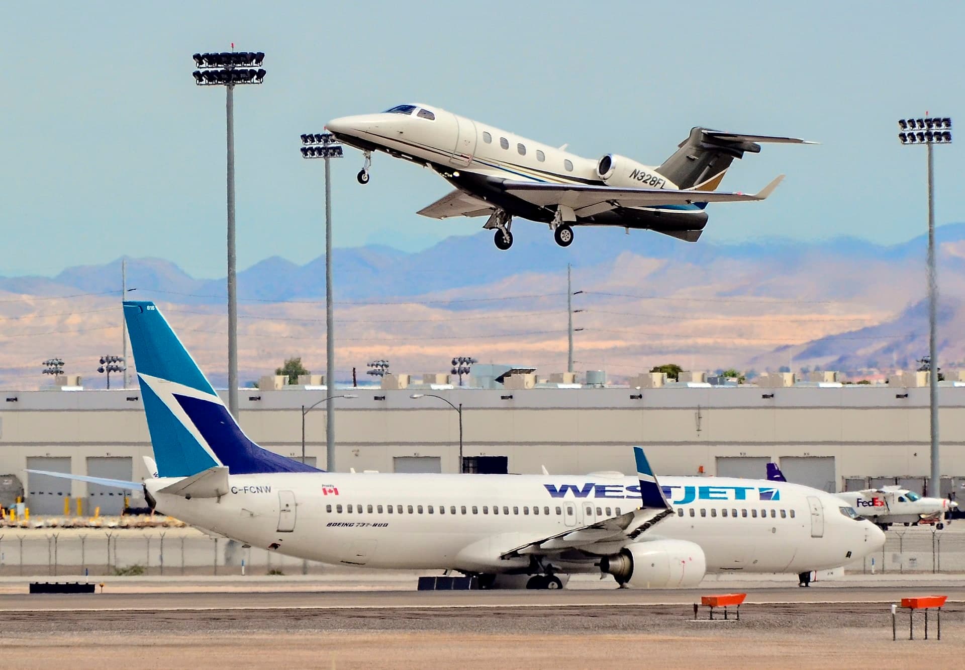 N328FL — Boeing