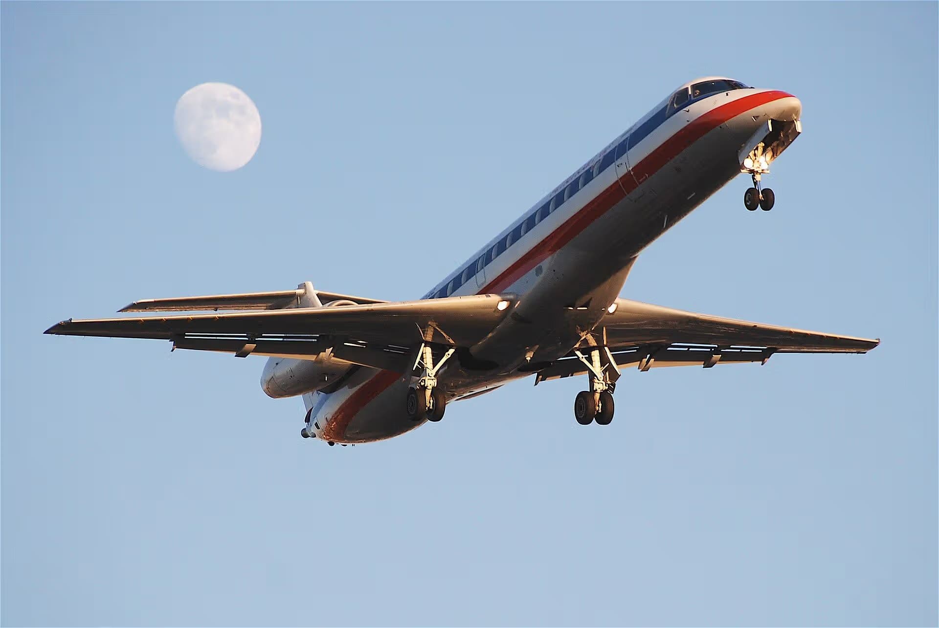 N846AE — Embraer