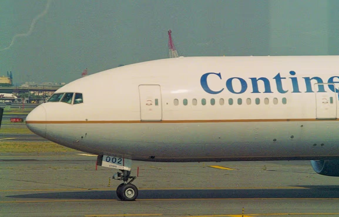 N78002 — Aircraft