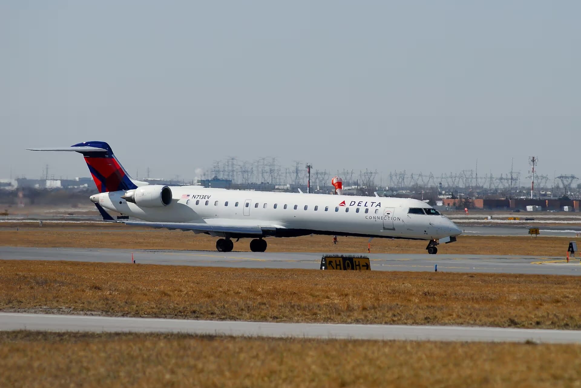 N713EV — Bombardier