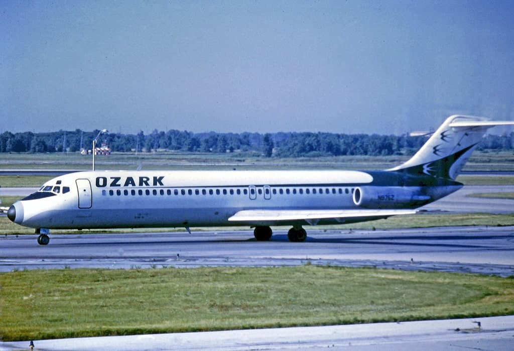N976Z — Aircraft