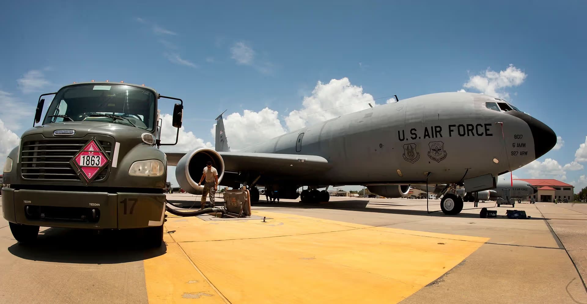Unidentified — Twin-engine aircraft