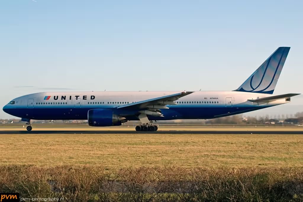 N768UA — Boeing