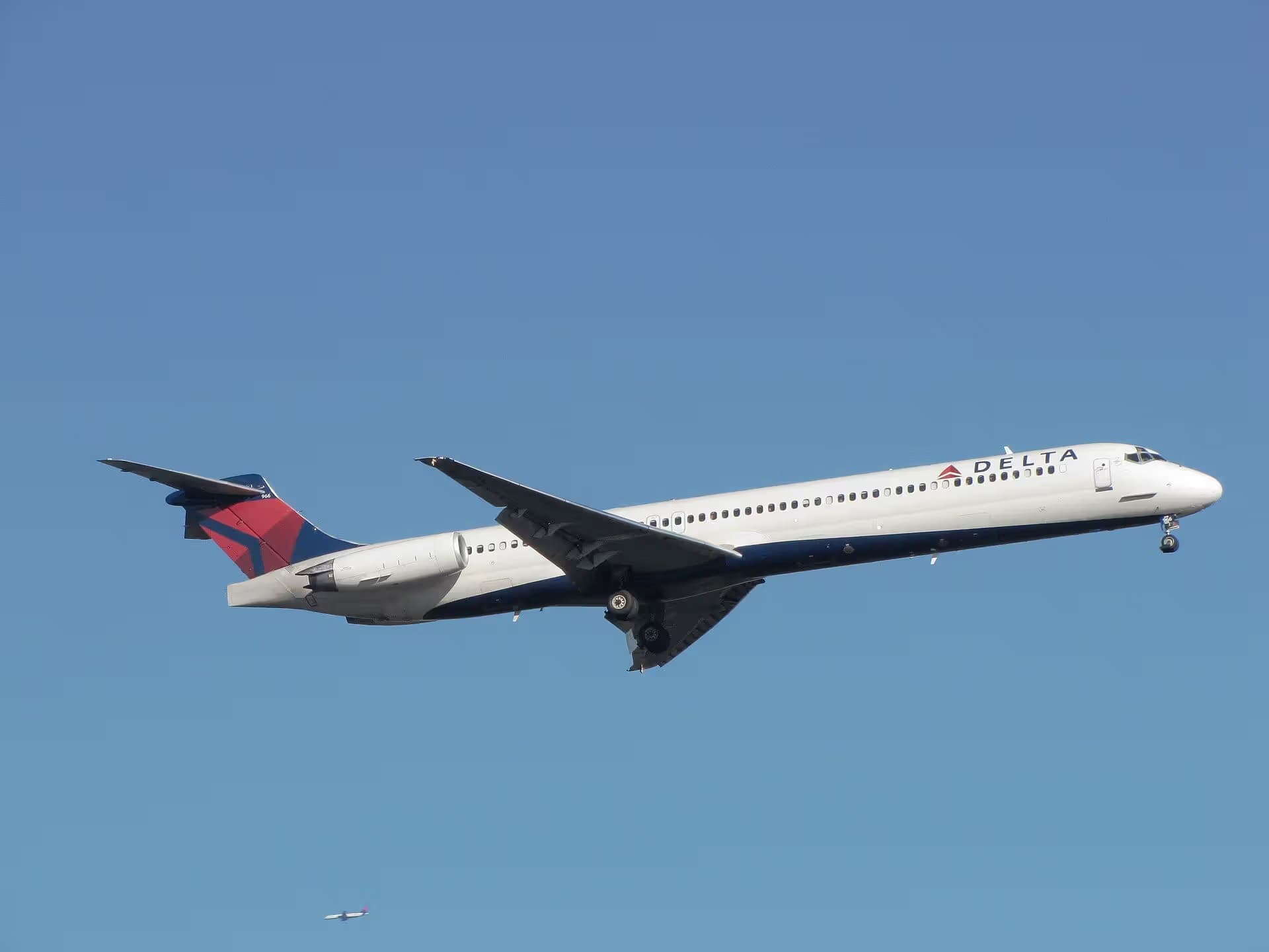 N966DL — Aircraft