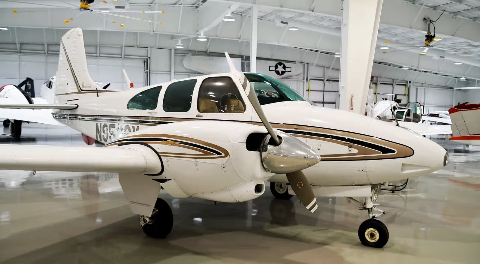 N9526Y — Twin-engine aircraft