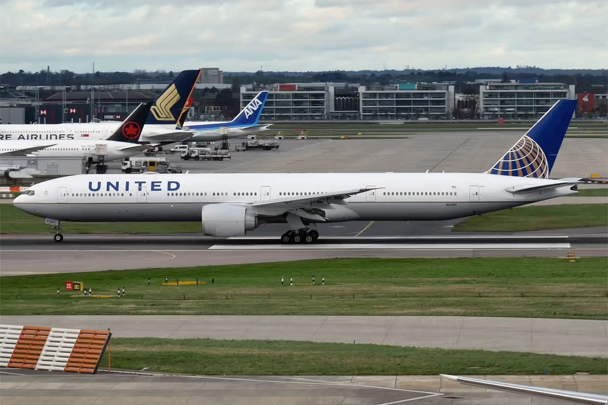 N2138U — Boeing