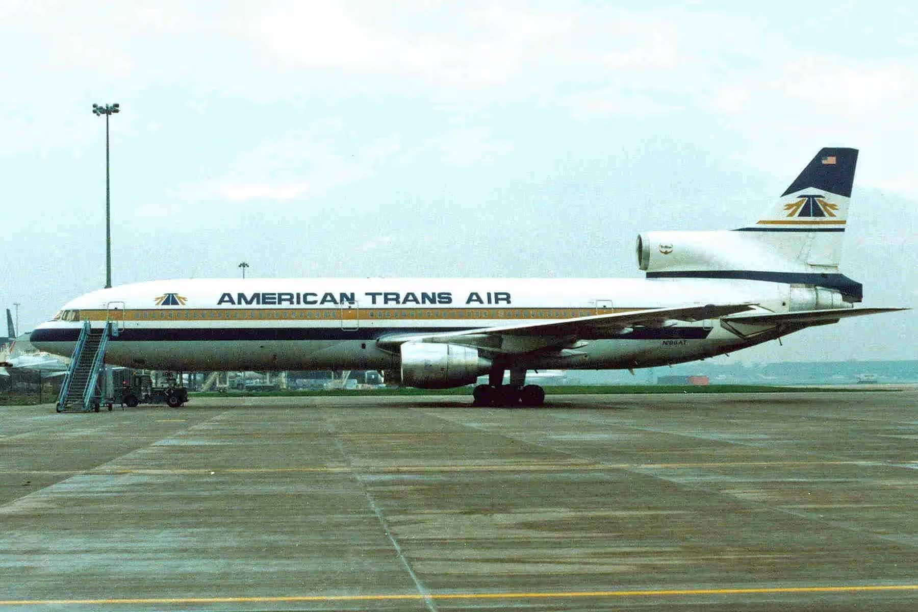 N186AT — Lockheed