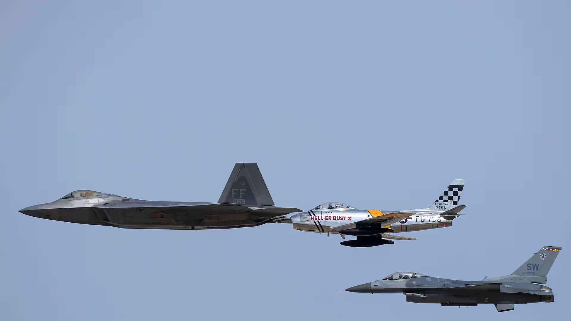 Unidentified — Single-engine aircraft