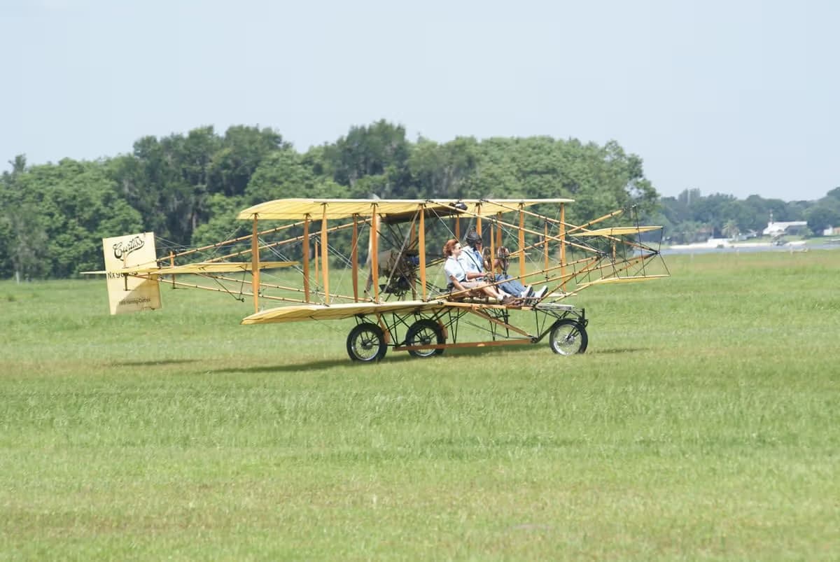 Unidentified — Aircraft