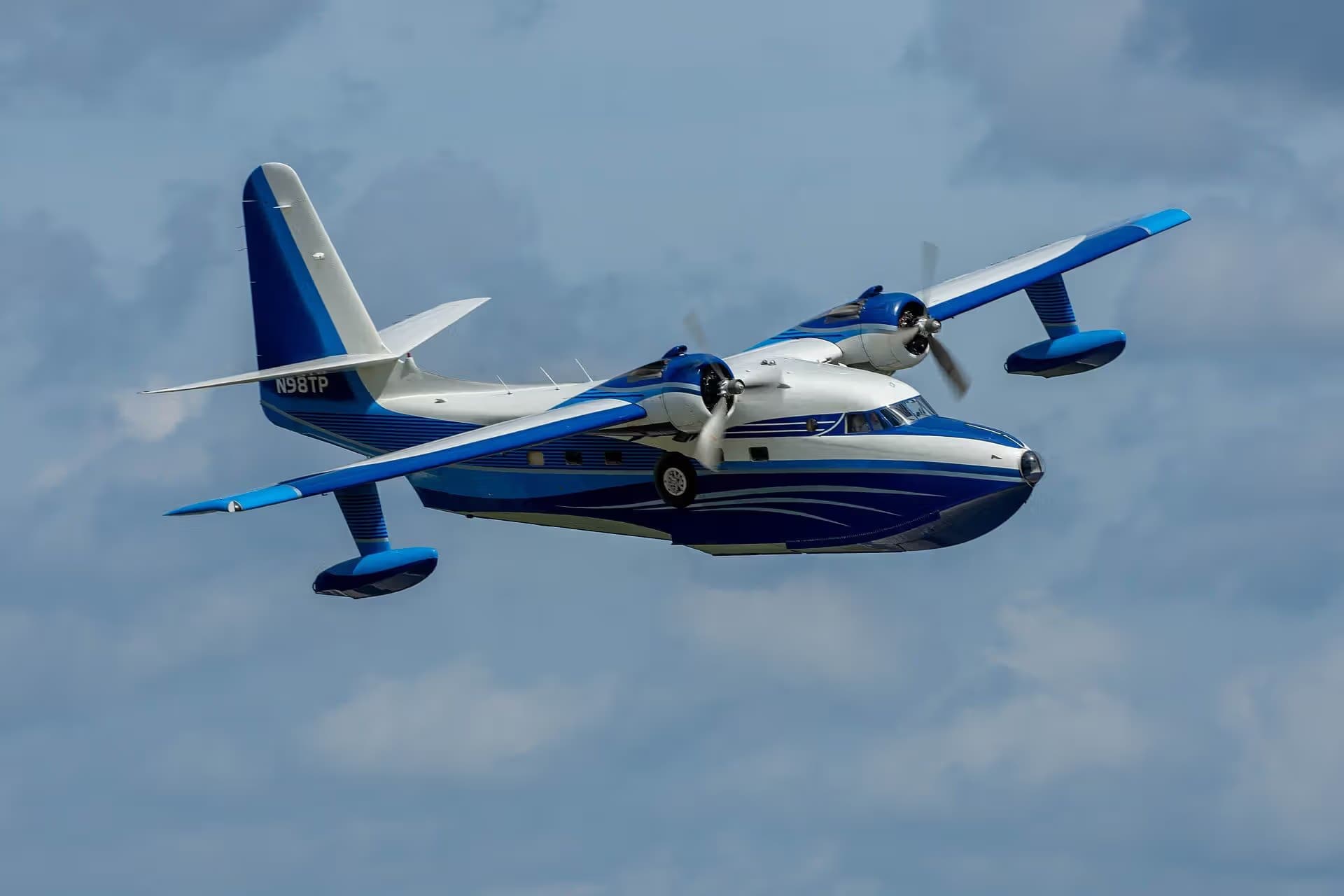 N98TP — Twin-engine aircraft