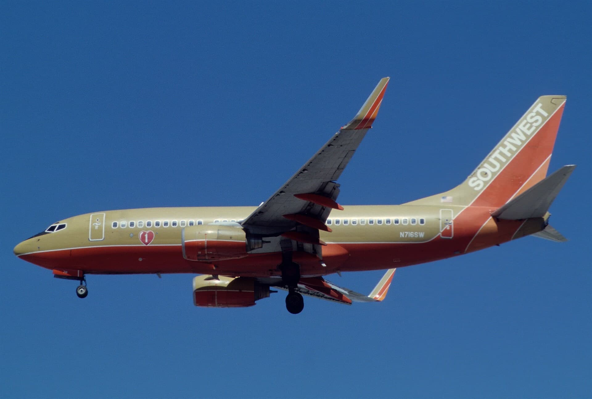 N716SW — Boeing