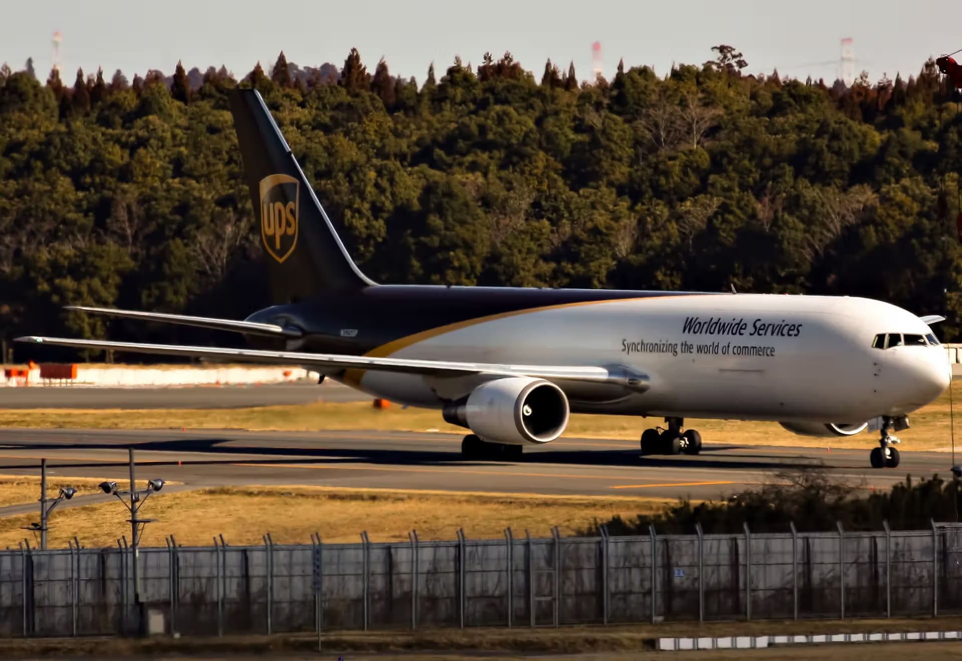 N325UP — Boeing