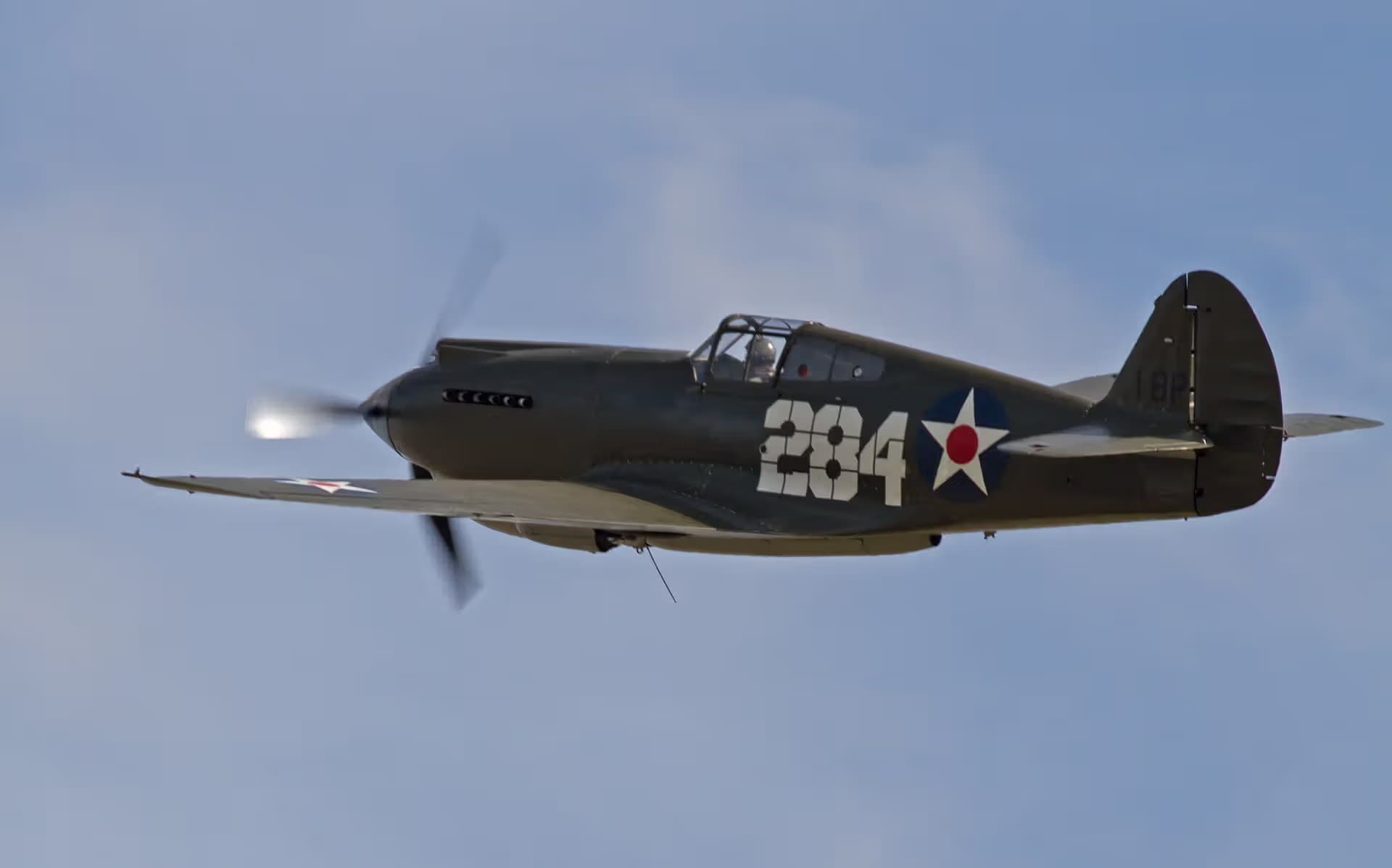 Unidentified — Single-engine aircraft
