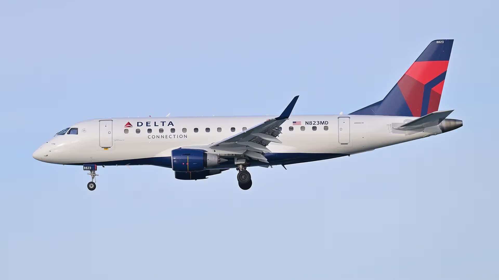 N823MD — Embraer