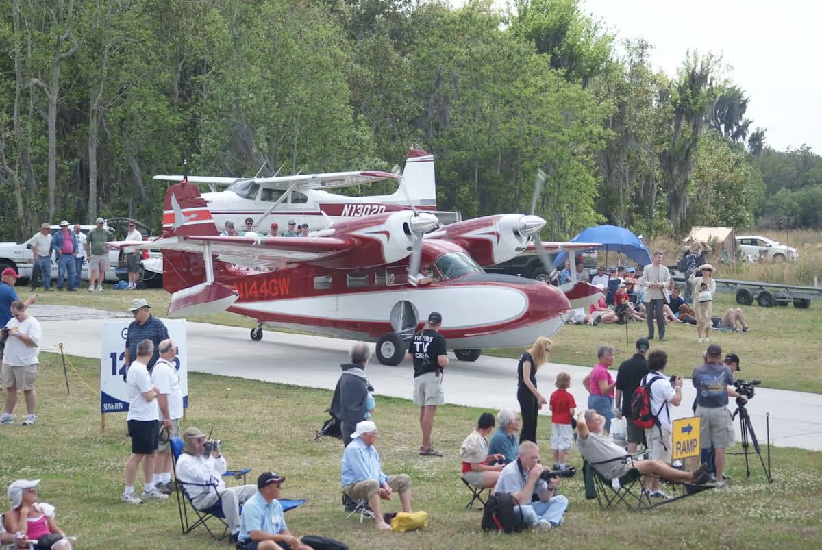 N144GW — Twin-engine aircraft