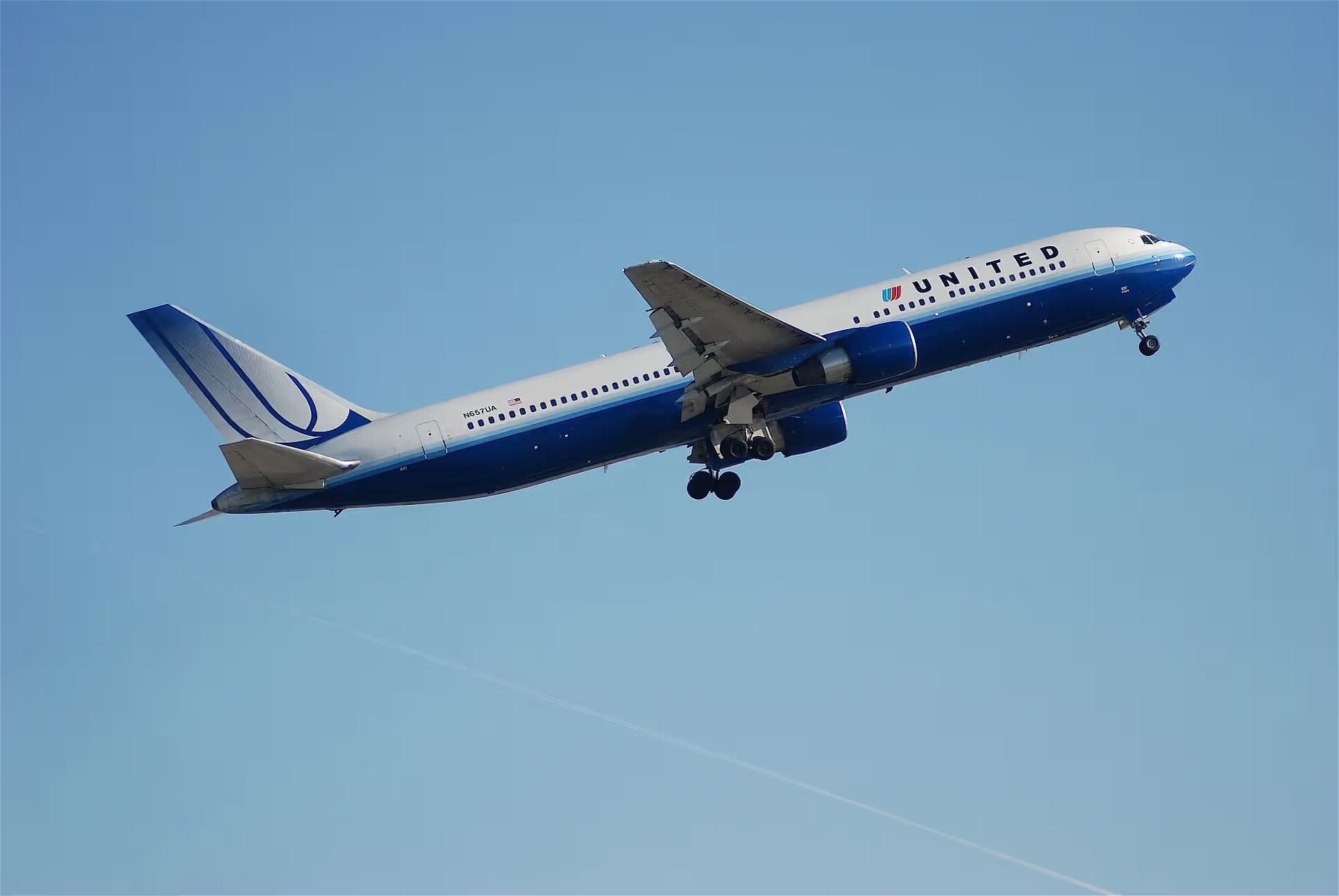 N657UA — Boeing
