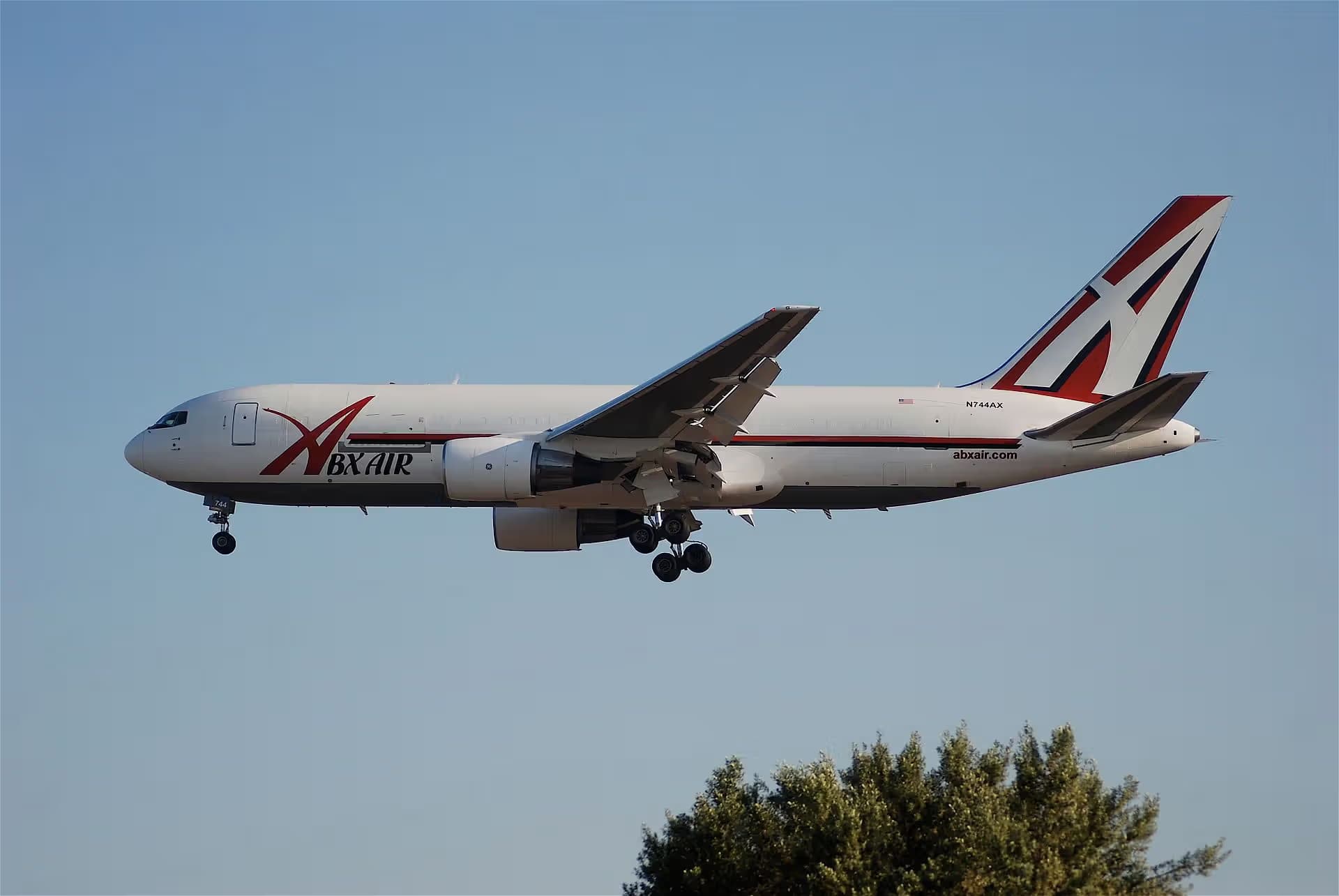 N744AX — Twin-engine aircraft