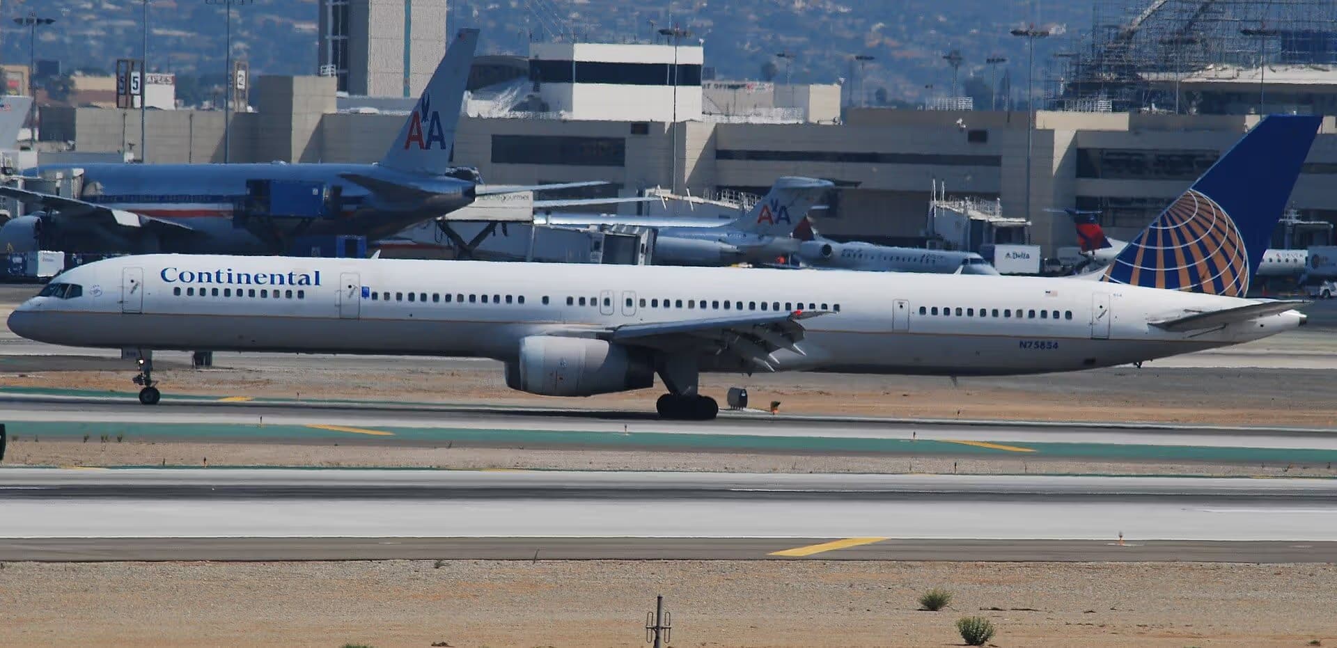 N75854 — Boeing