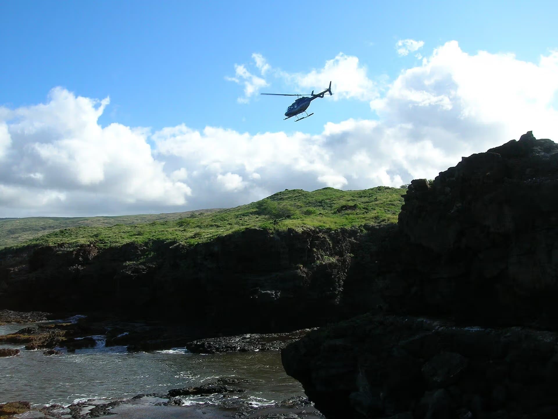 N6651H — Helicopter