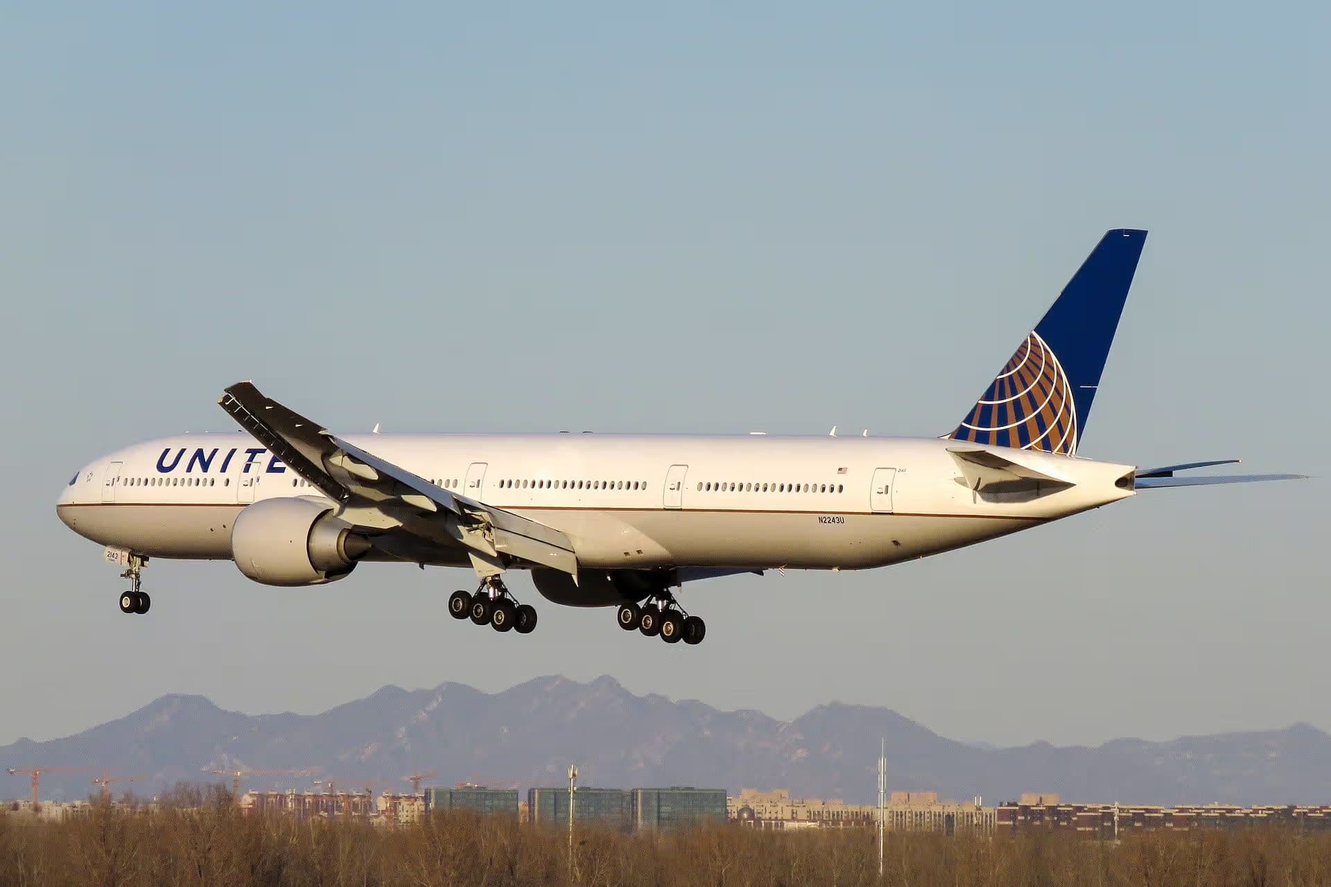 N2243U — Boeing