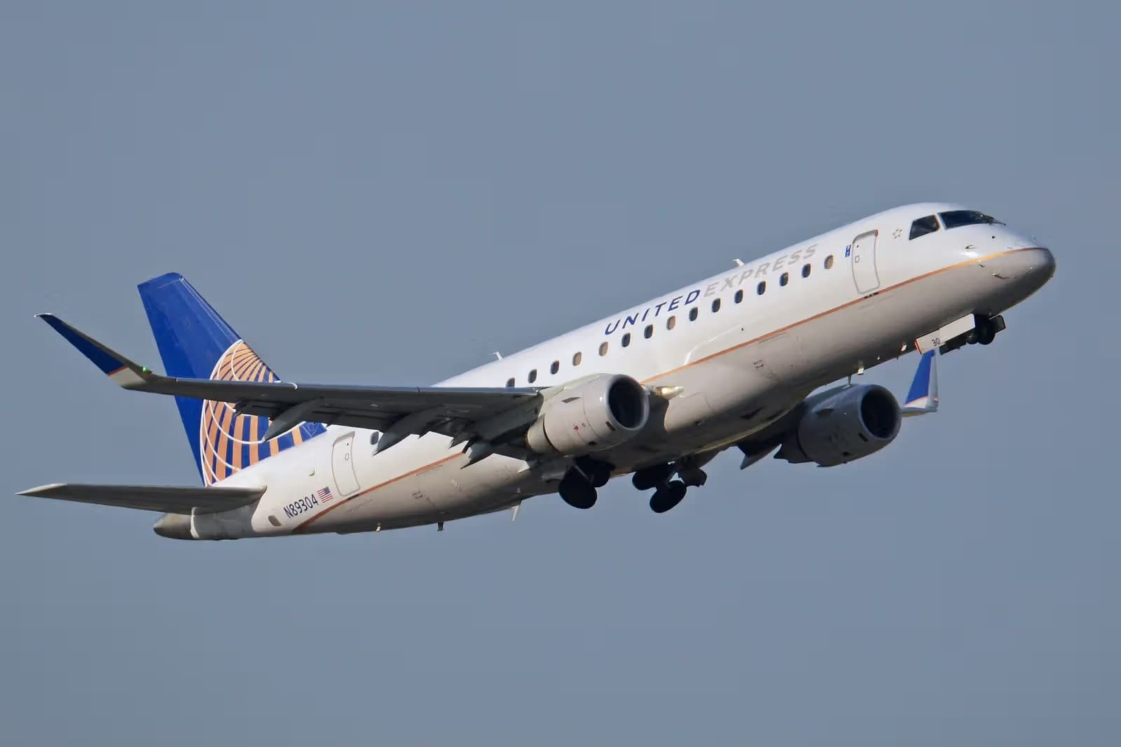 N89304 — Embraer