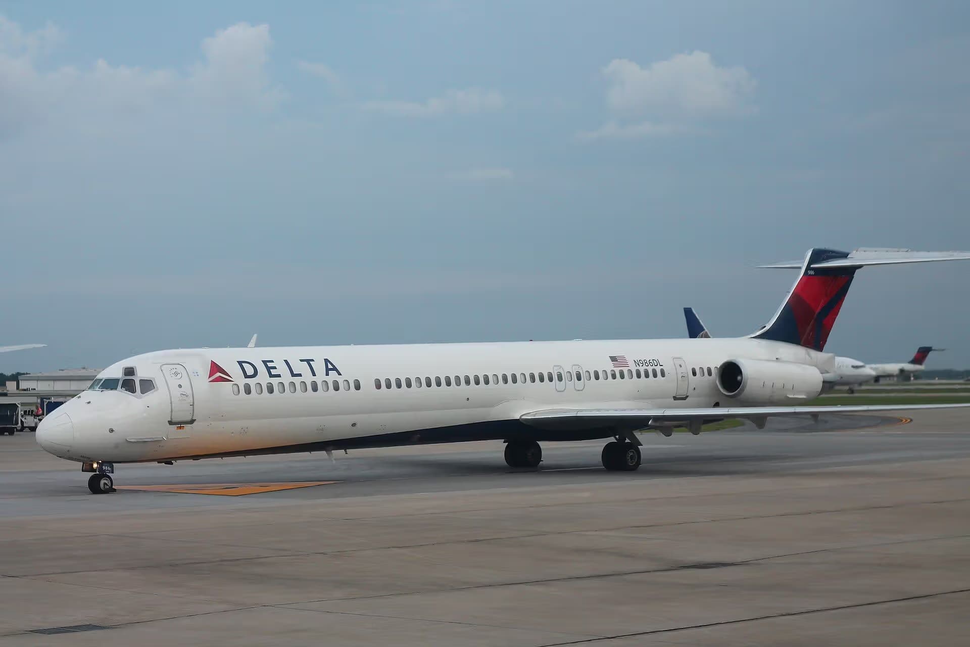 N986DL — Aircraft