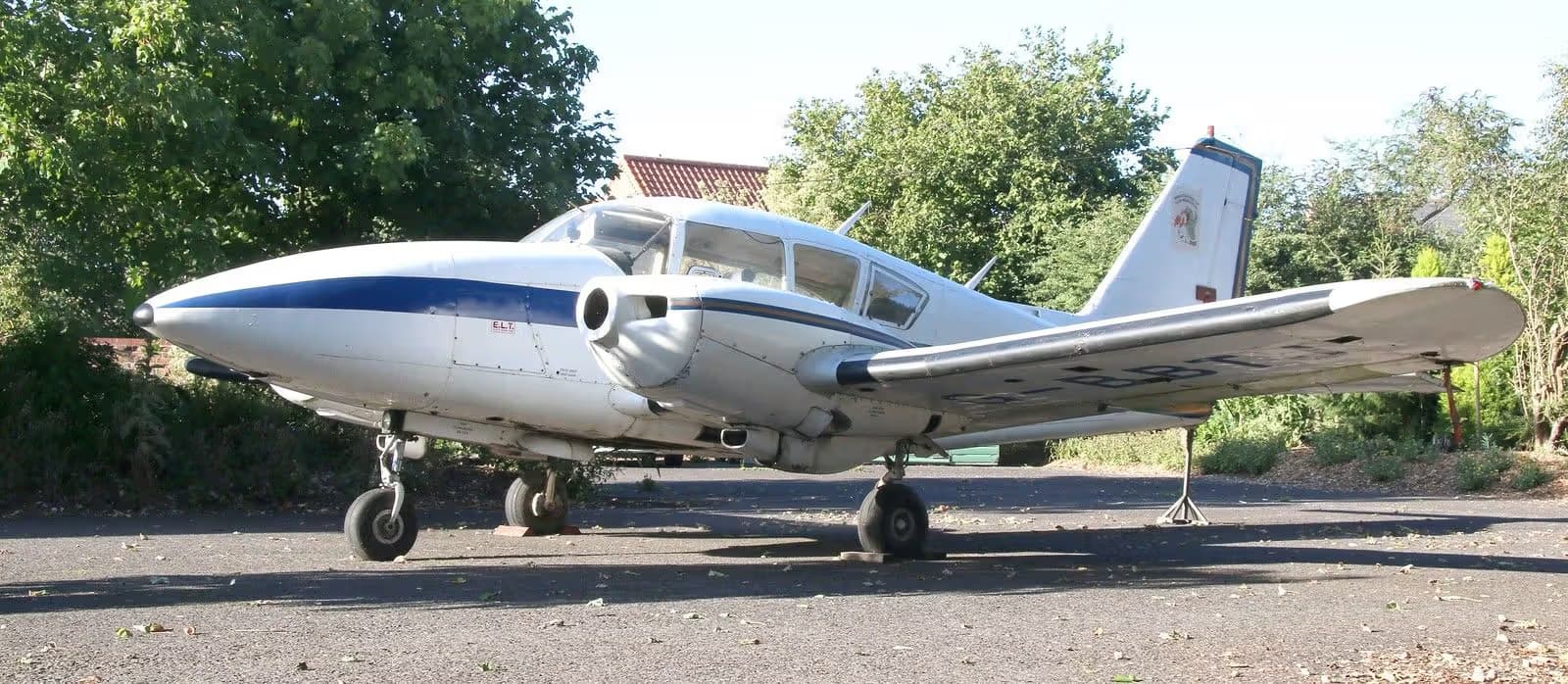 G-BBTJ — Twin-engine aircraft