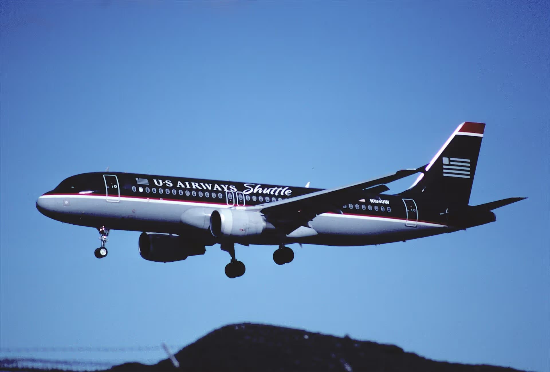N104UW — Airbus
