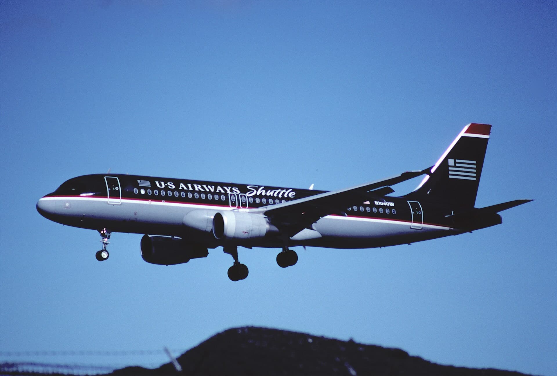 N104UW — Airbus