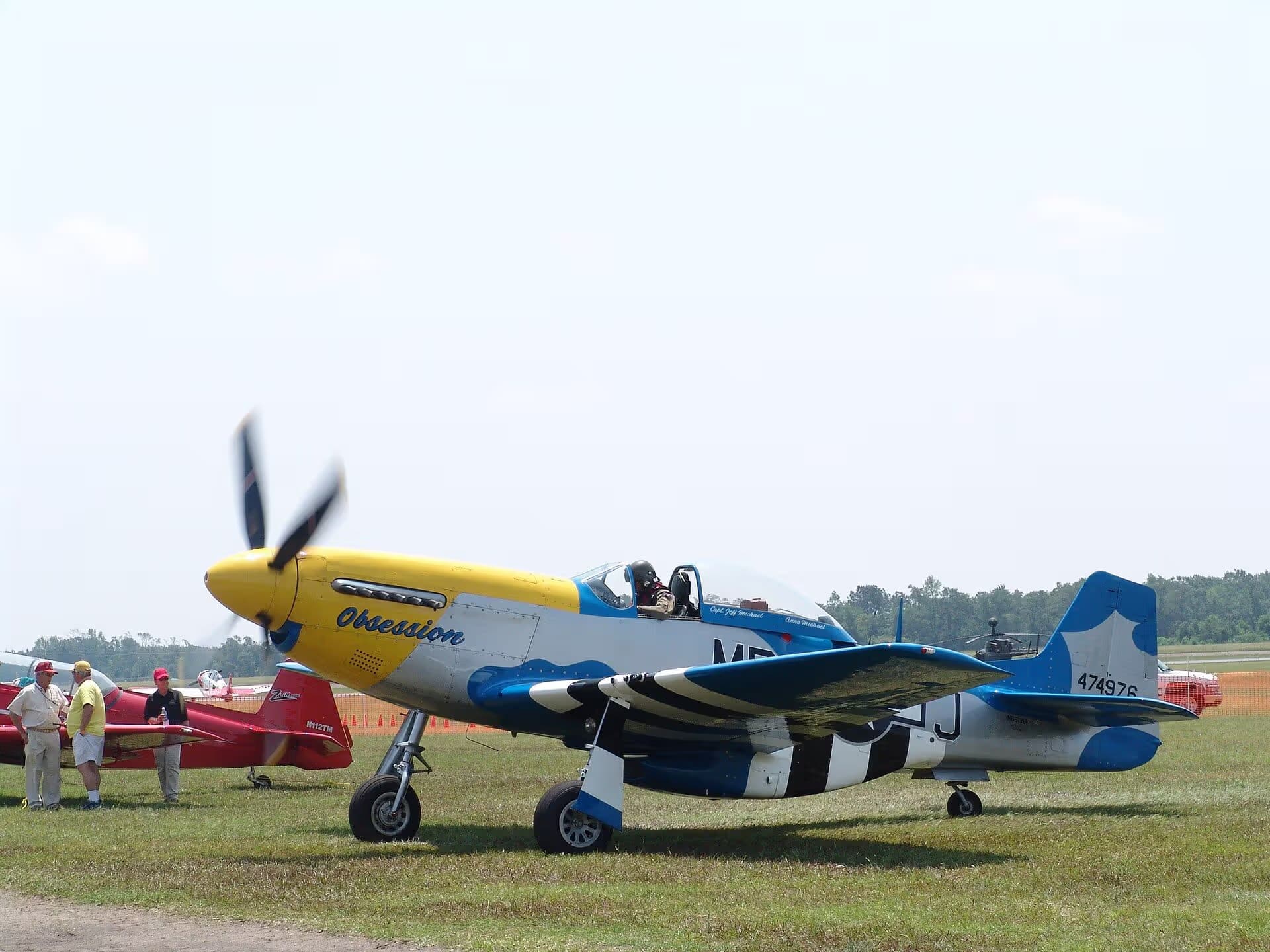 Unidentified — Single-engine aircraft