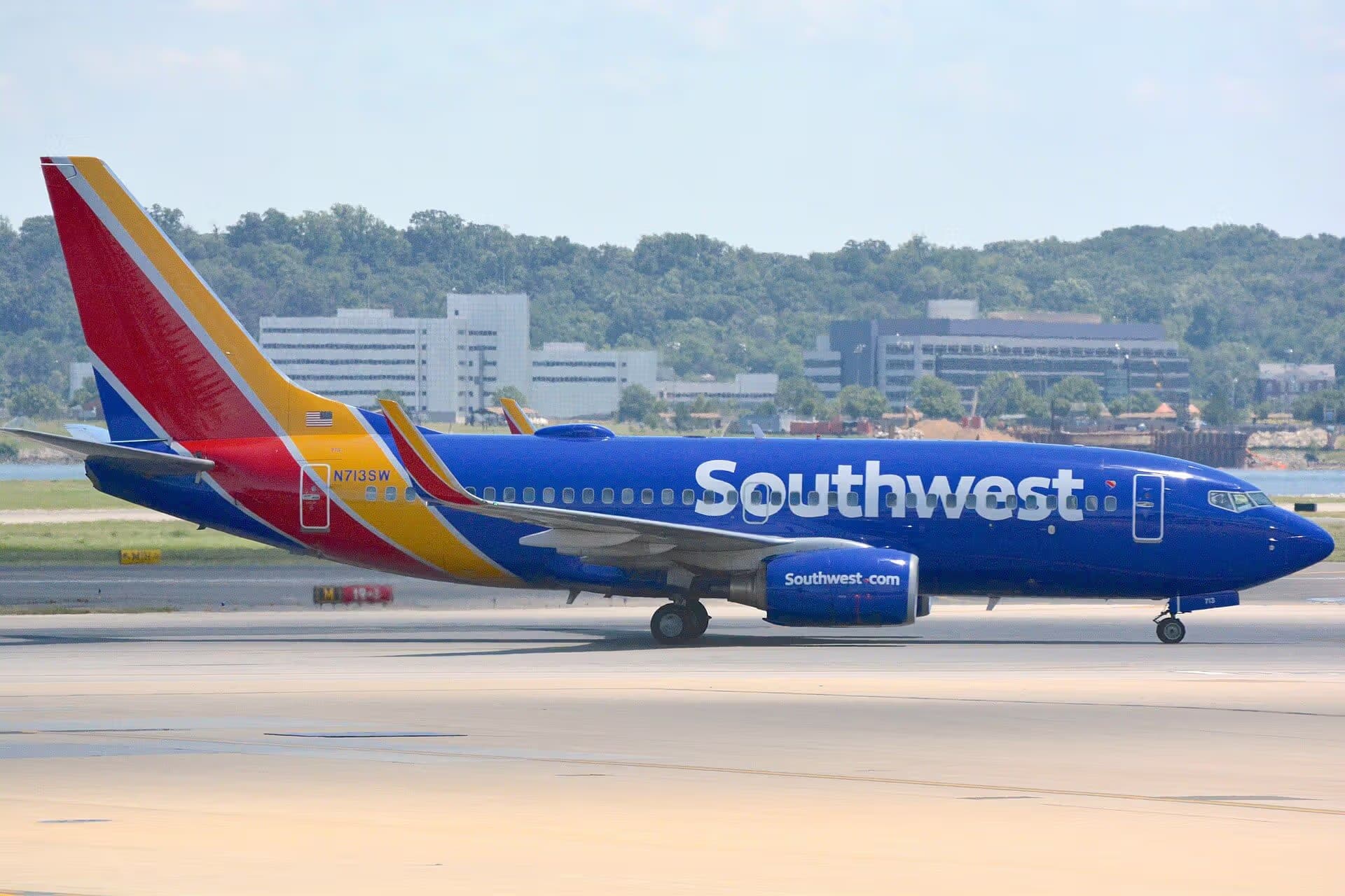 N713SW — Boeing
