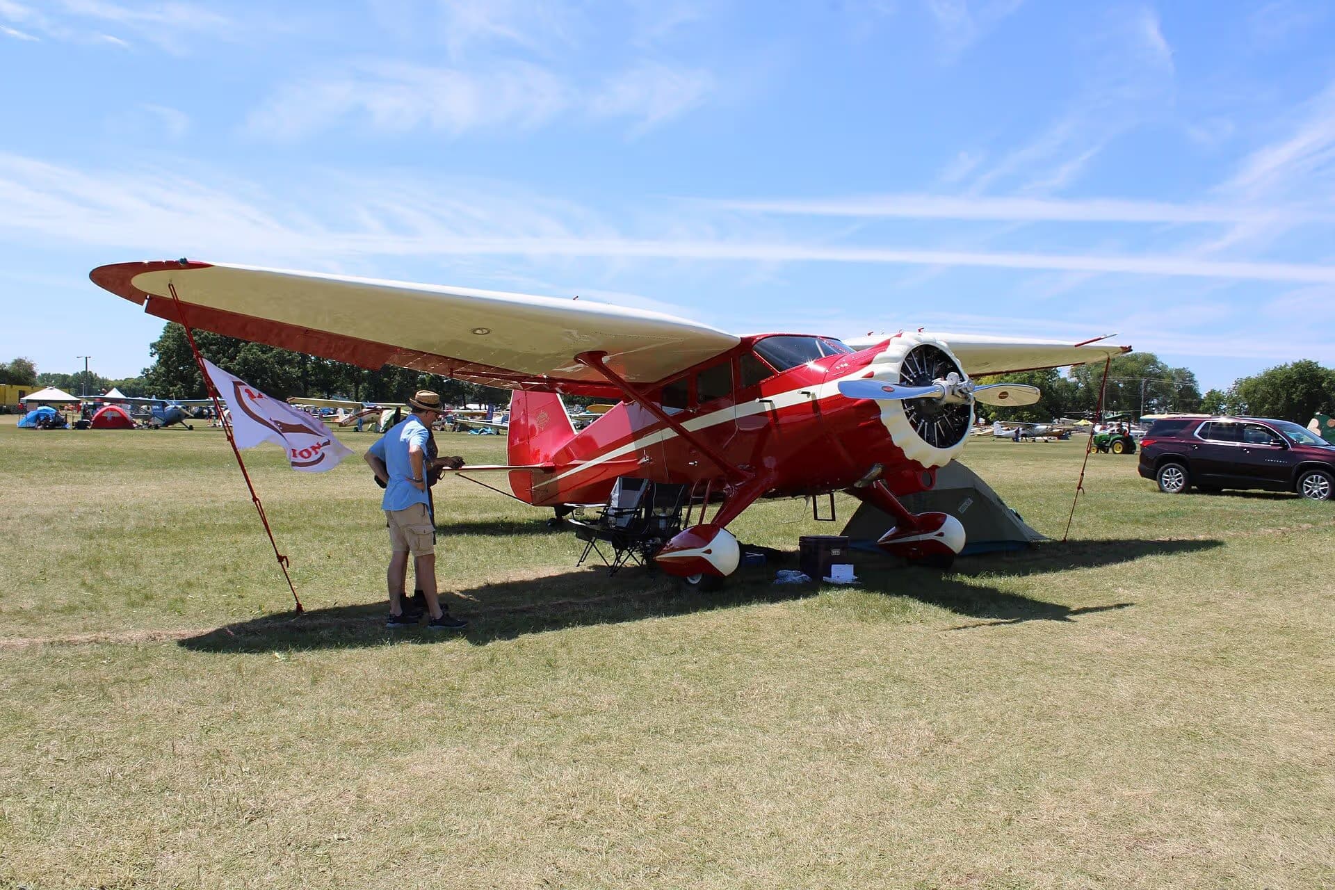 Unidentified — Single-engine aircraft