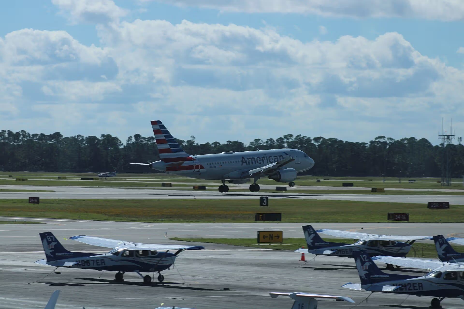 N771XF — Twin-engine aircraft