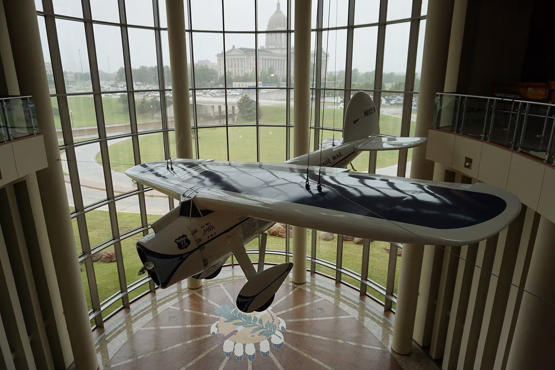Unidentified — Lockheed
